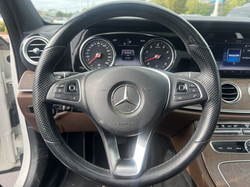 Used 2018 Mercedes-Benz E 400 4MATIC Sedan image 18