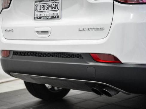 Used 2022 Jeep Compass Limited w/ Sun and Sound Group image 11