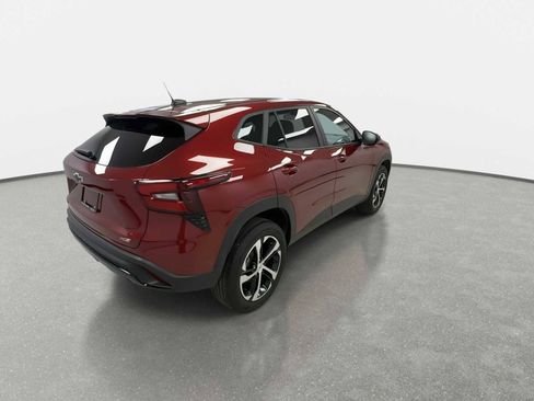 Used 2025 Chevrolet Trax RS w/ Driver Confidence Package image 8