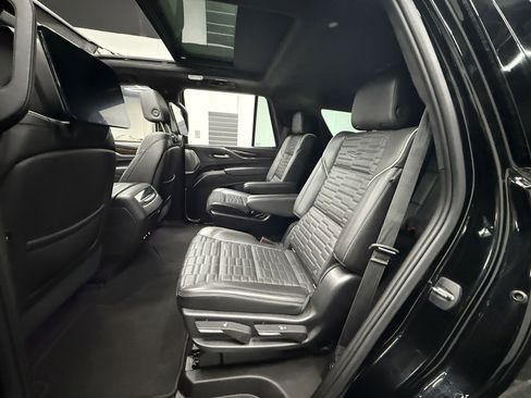 Used 2021 Cadillac Escalade Sport Platinum image 25