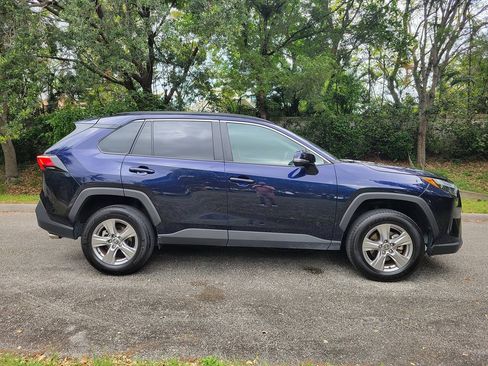 Used 2025 Toyota RAV4 XLE FWD image 4