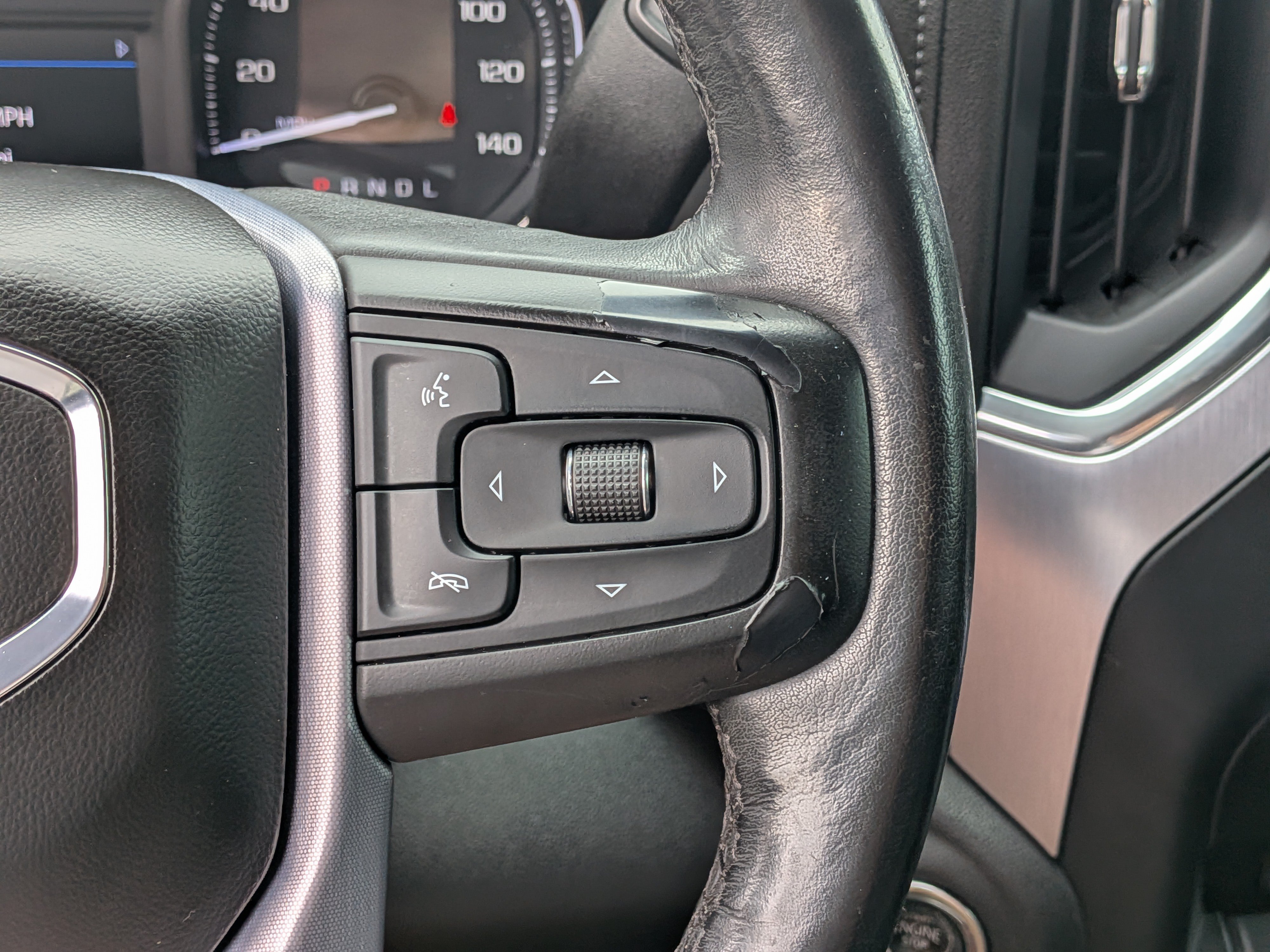 Used 2020 GMC Sierra 1500 SLT w/ X31 Off-Road Package AWD/4WD image 25