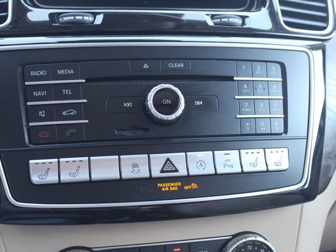 Used 2017 Mercedes-Benz GLS 450 4MATIC image 38