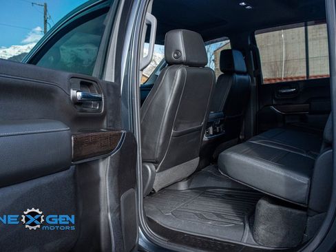 Used 2023 GMC Sierra 2500 Denali w/ Denali Ultimate Package image 23