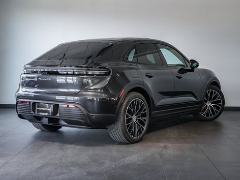 New 2026 Porsche Macan 4S Electric AWD/4WD image 7