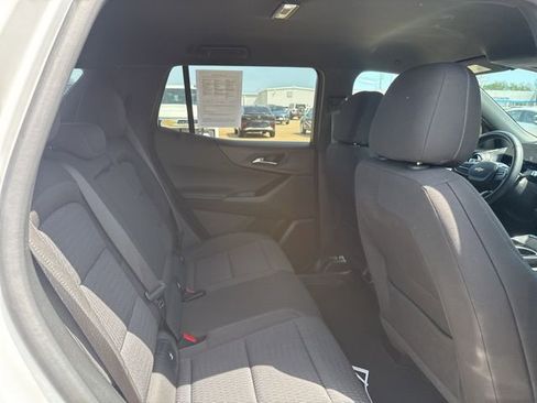 Used 2025 Chevrolet Equinox LT FWD image 21