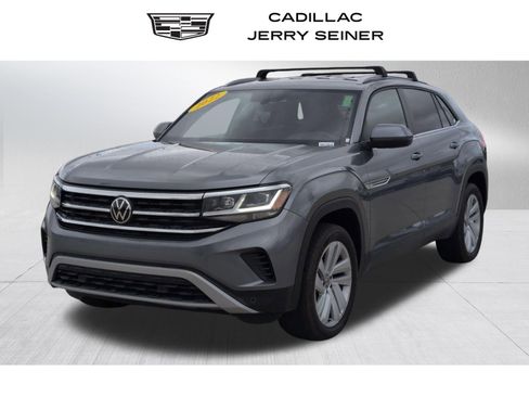 Used 2022 Volkswagen Atlas Cross Sport SE image 1