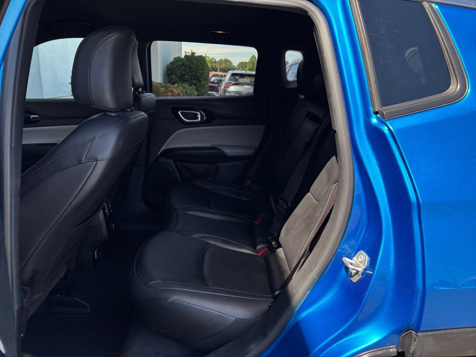 Used 2025 Jeep Compass Limited AWD/4WD image 26