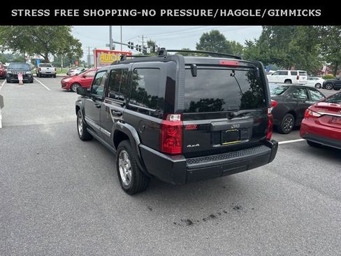 Used 2010 Jeep Commander Sport image 24