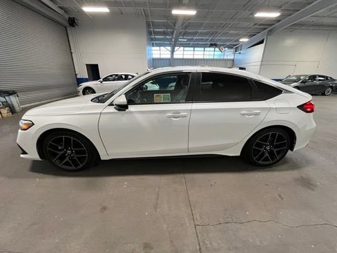 Used 2024 Honda Civic Sport Touring image 6