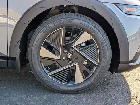 New 2026 Hyundai Ioniq 5 SEL image 7