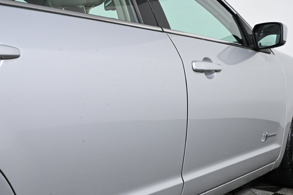 Used 2010 Ford Fusion Hybrid FWD image 8