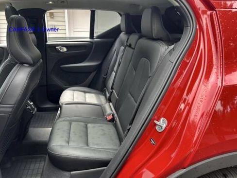 Used 2024 Volvo XC40 B5 Plus w/ Protection Package Premier AWD/4WD image 7