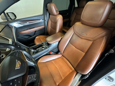 Used 2024 Cadillac XT5 Premium Luxury w/ Technology Package AWD/4WD image 11