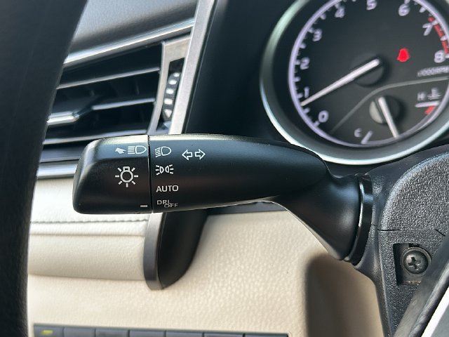 Used 2023 Toyota Camry LE FWD image 27