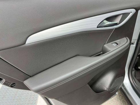 New 2026 Buick Envision Avenir image 16