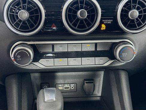 Used 2025 Nissan Sentra SV image 23