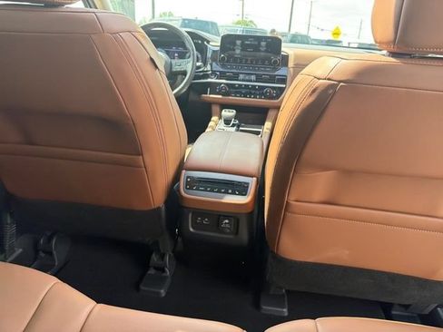 Used 2025 Nissan Pathfinder Platinum w/ Cargo Package AWD/4WD image 36