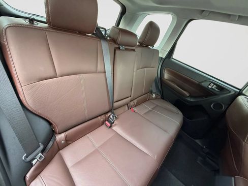 Used 2017 Subaru Forester 2.5i Touring AWD/4WD image 18