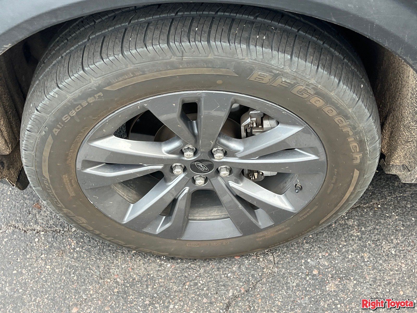 Used 2021 Ford Explorer XLT w/ Equipment Group 202A AWD/4WD image 8