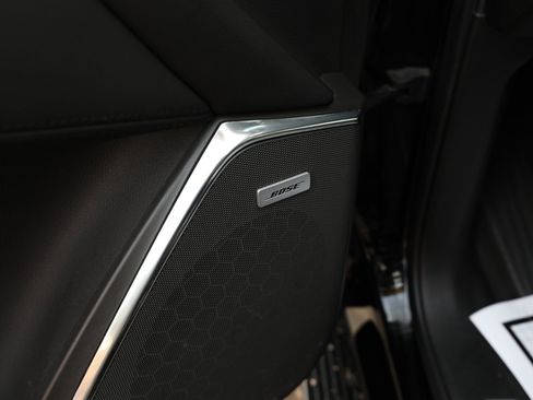 Used 2015 Cadillac Escalade Premium image 19