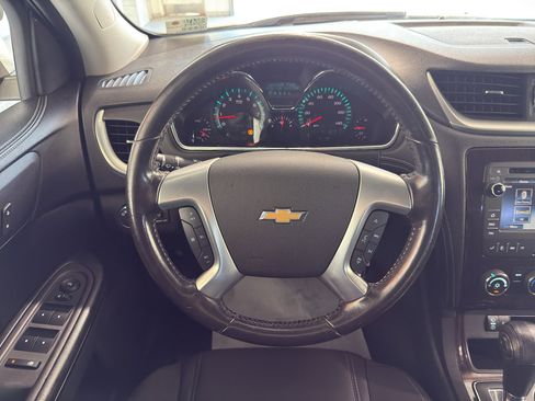Used 2017 Chevrolet Traverse LT image 8