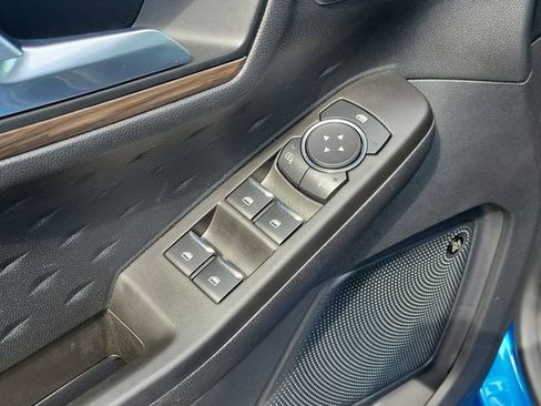 Certified 2020 Ford Escape Titanium AWD/4WD image 11