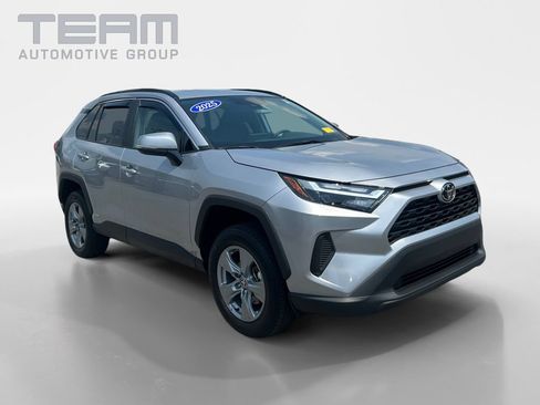 Used 2025 Toyota RAV4 XLE w/ Convenience Package AWD/4WD image 1