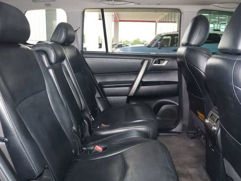 Used 2010 Toyota Highlander SE AWD/4WD image 39