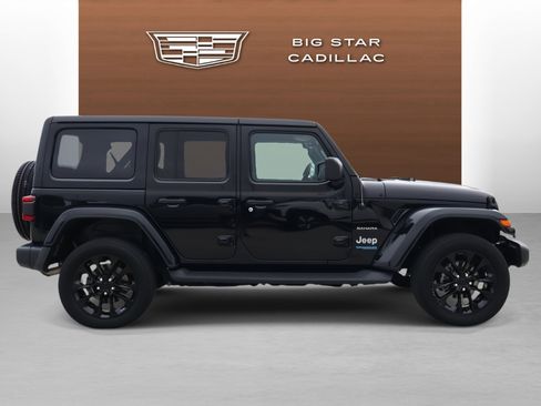 Used 2021 Jeep Wrangler Unlimited Sahara w/ Cold Weather Group image 6