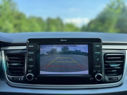 Used 2020 Kia Rio S FWD image 18