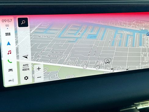 Used 2025 Porsche Macan 4S Electric image 14