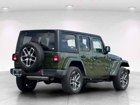 Used 2024 Jeep Wrangler Unlimited AWD/4WD image 6
