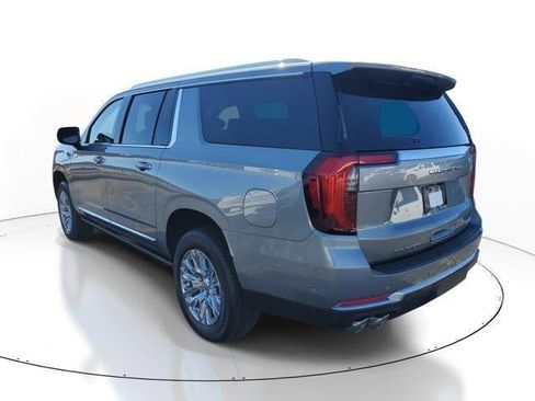 New 2026 GMC Yukon XL Denali w/ Sun & Power Step Package image 4