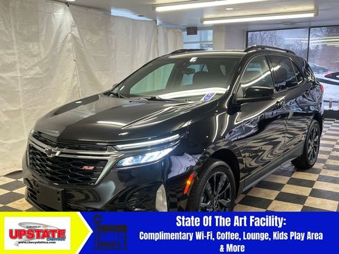 Used 2022 Chevrolet Equinox RS image 3