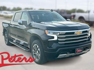 Used 2025 Chevrolet Silverado 1500 High Country AWD/4WD video 1