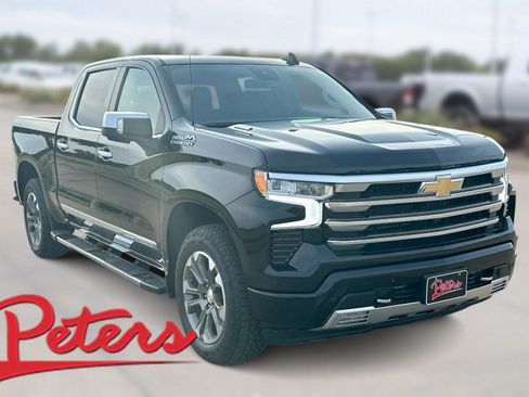Used 2025 Chevrolet Silverado 1500 High Country AWD/4WD image 1