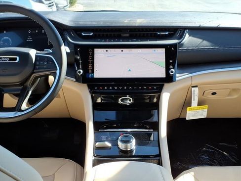 New 2026 Jeep Grand Cherokee Limited image 7