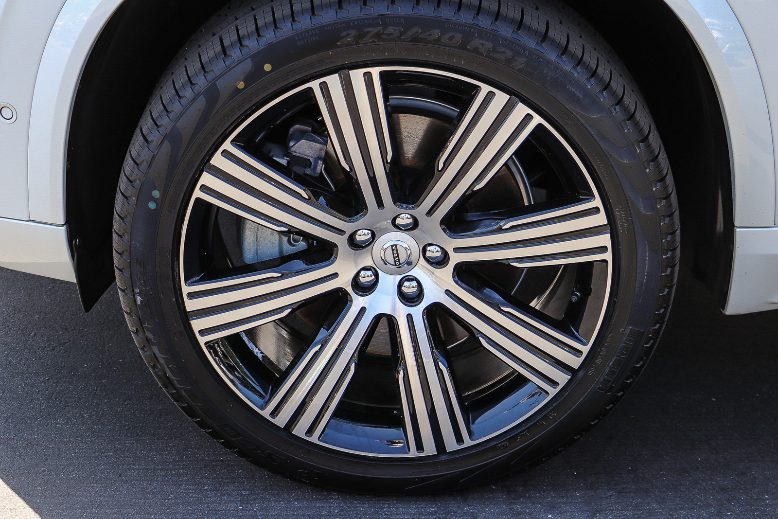 Used 2023 Volvo XC90 T8 Plus AWD/4WD image 11
