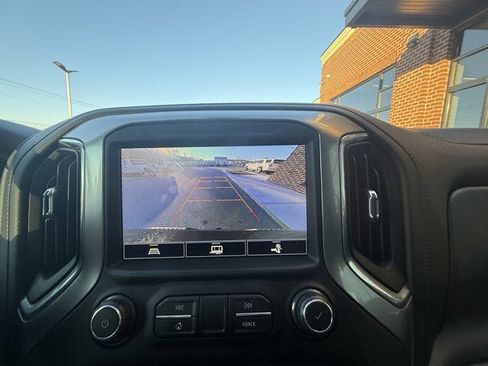 Used 2021 Chevrolet Silverado 1500 LT Trail Boss w/ Convenience Package II image 30