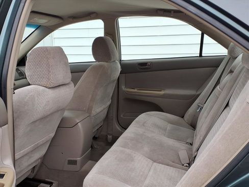 Used 2002 Toyota Camry LE image 8