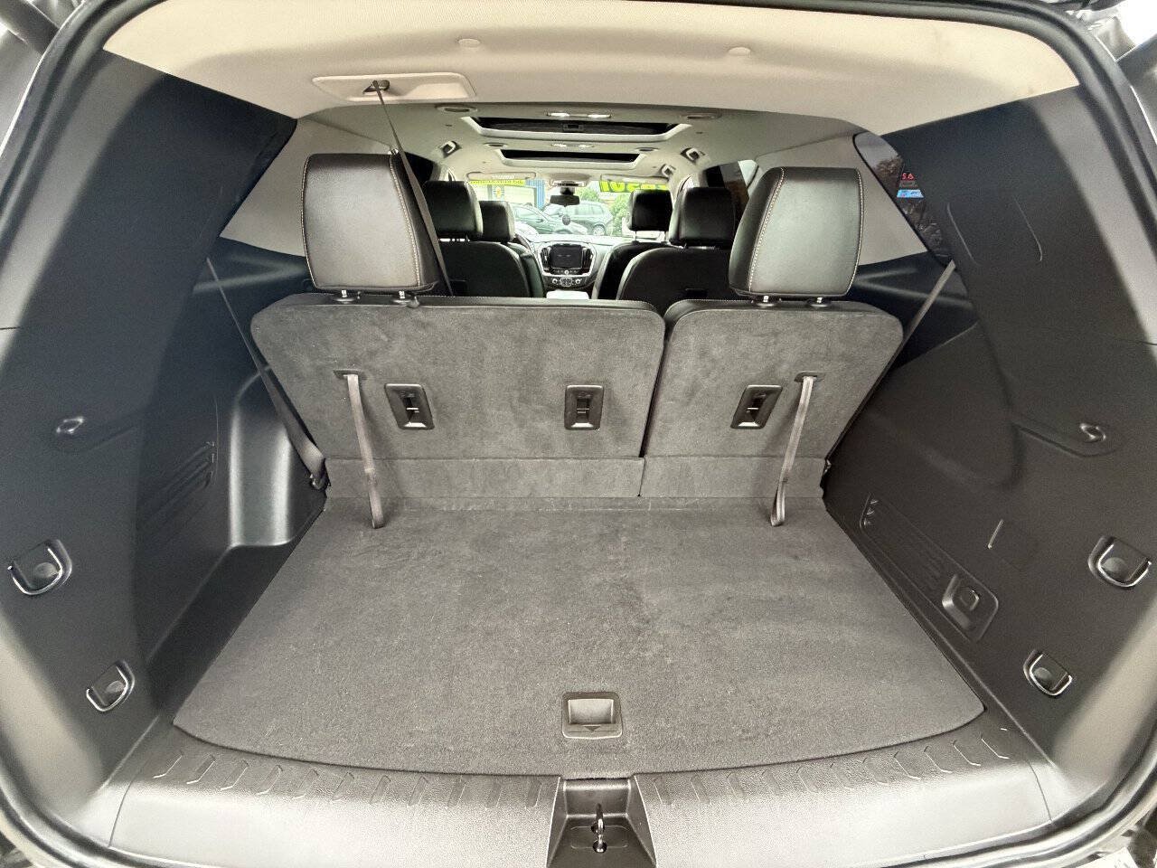 Used 2021 Chevrolet Traverse Premier w/ Redline Edition AWD/4WD image 15