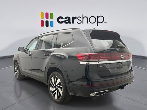 Used 2025 Volkswagen Atlas SE image 3