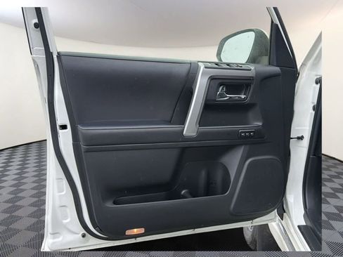 Used 2023 Toyota 4Runner Limited image 10