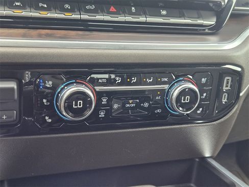 Used 2022 GMC Sierra 1500 SLT w/ SLT Premium Plus Package image 14