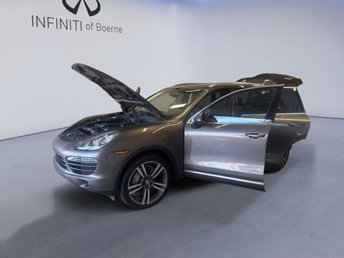 Used 2012 Porsche Cayenne S AWD/4WD image 11