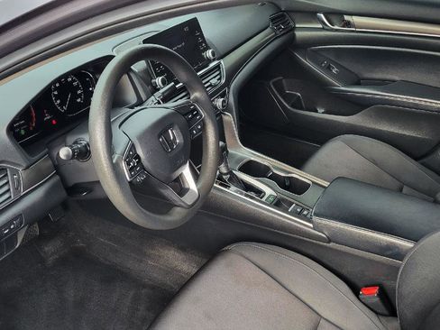 Used 2018 Honda Accord LX image 5