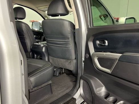 Used 2017 Nissan Titan PRO-4X image 27