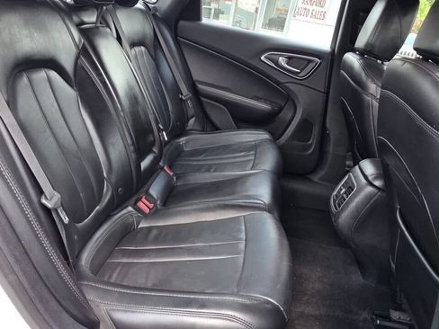 Used 2016 Chrysler 200 C FWD image 17