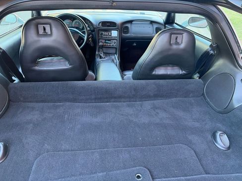 Used 1998 Chevrolet Corvette Coupe w/ Roof Pkg RWD image 7